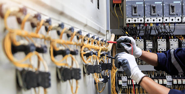Professional Electrician technician working in Fulton, IL
